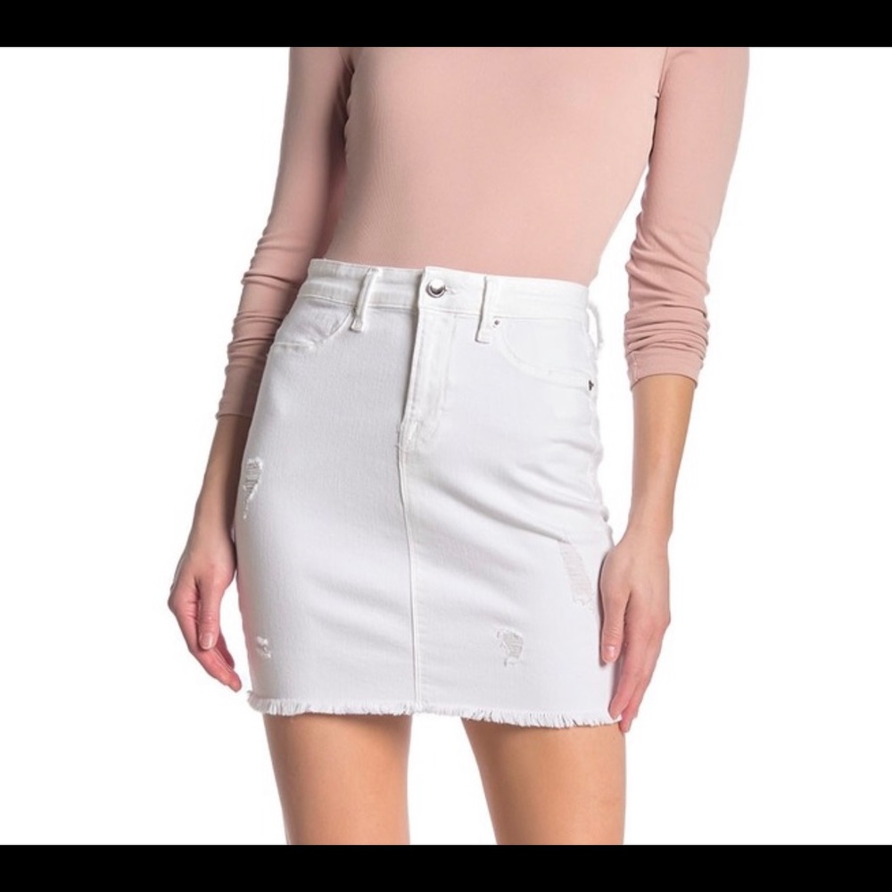 NWT Good American Distressed denim mini skirt
